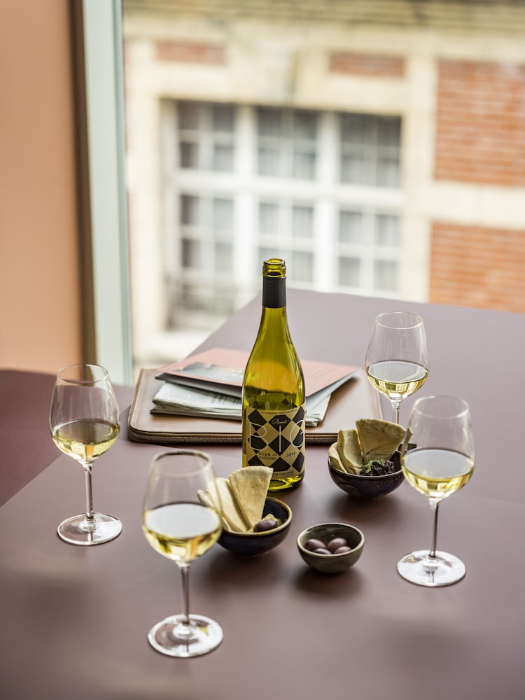 OKKO Hotels Lille Centre — photo 4